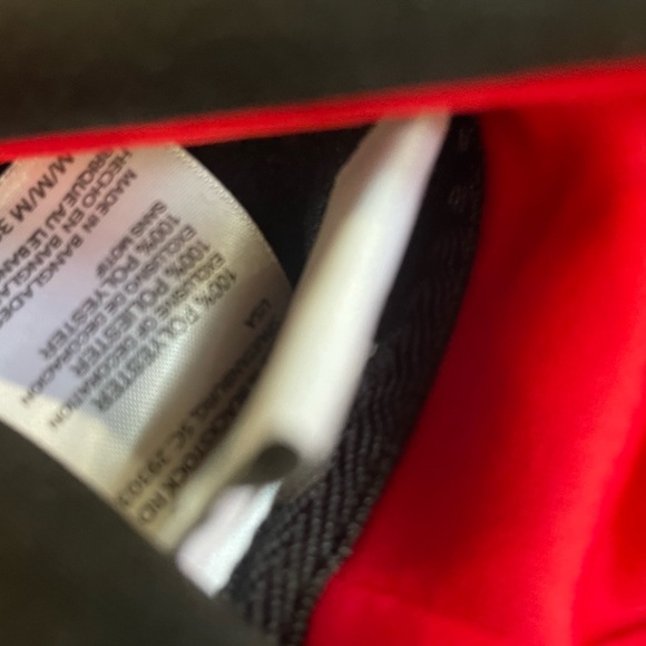 Chicago blackhawks pullover hoodie - Picture 2 of 3